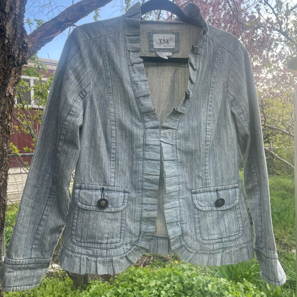 LAST CHANCE Light wash Denim jacket/blazer
